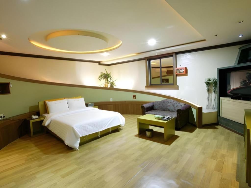 Hotel Head-One Uijeongbu Zewnętrze zdjęcie