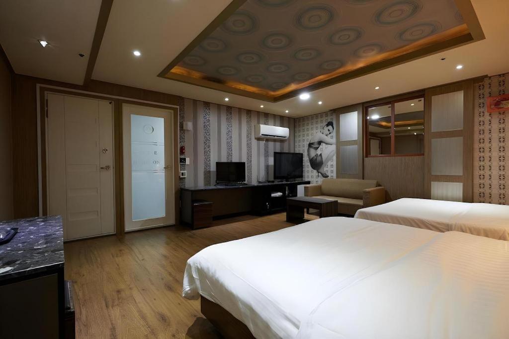 Hotel Head-One Uijeongbu Zewnętrze zdjęcie