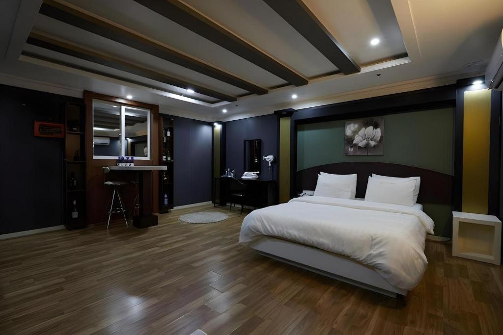 Hotel Head-One Uijeongbu Zewnętrze zdjęcie
