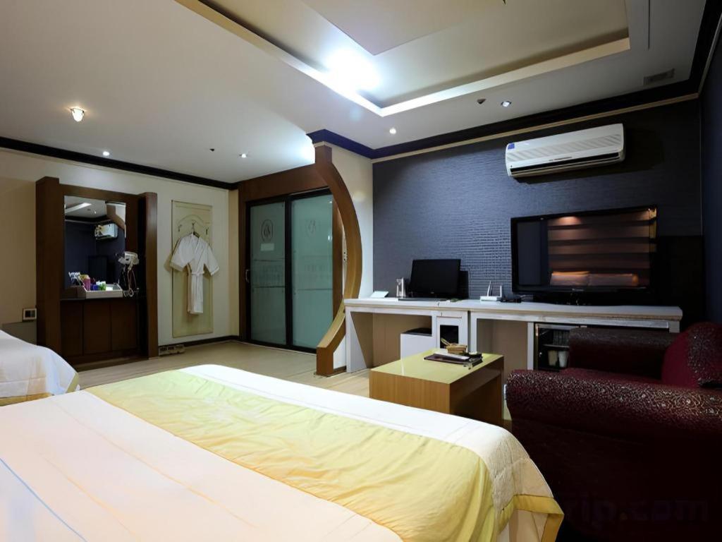 Hotel Head-One Uijeongbu Zewnętrze zdjęcie